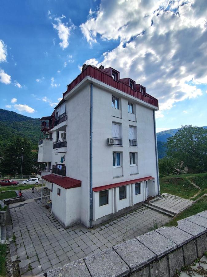 Apartman Sara Plužine Ngoại thất bức ảnh